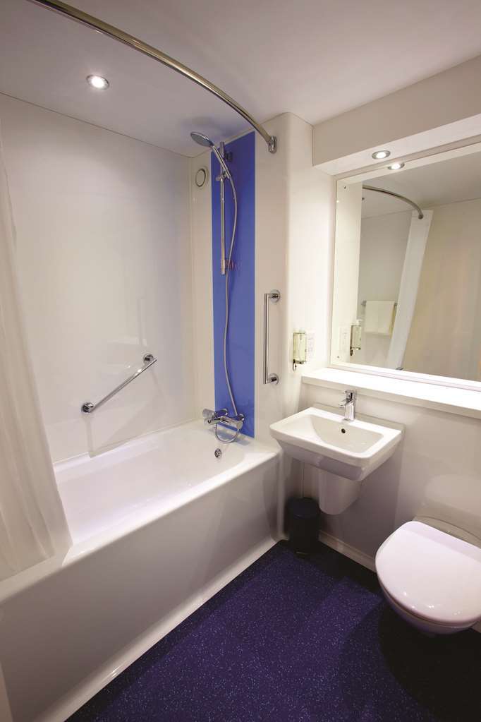 Premier Inn Worthing Seafront Room photo